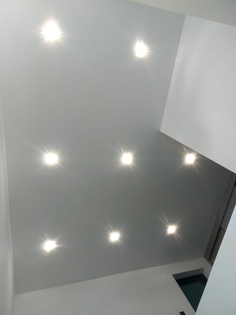 montaj electric lumini