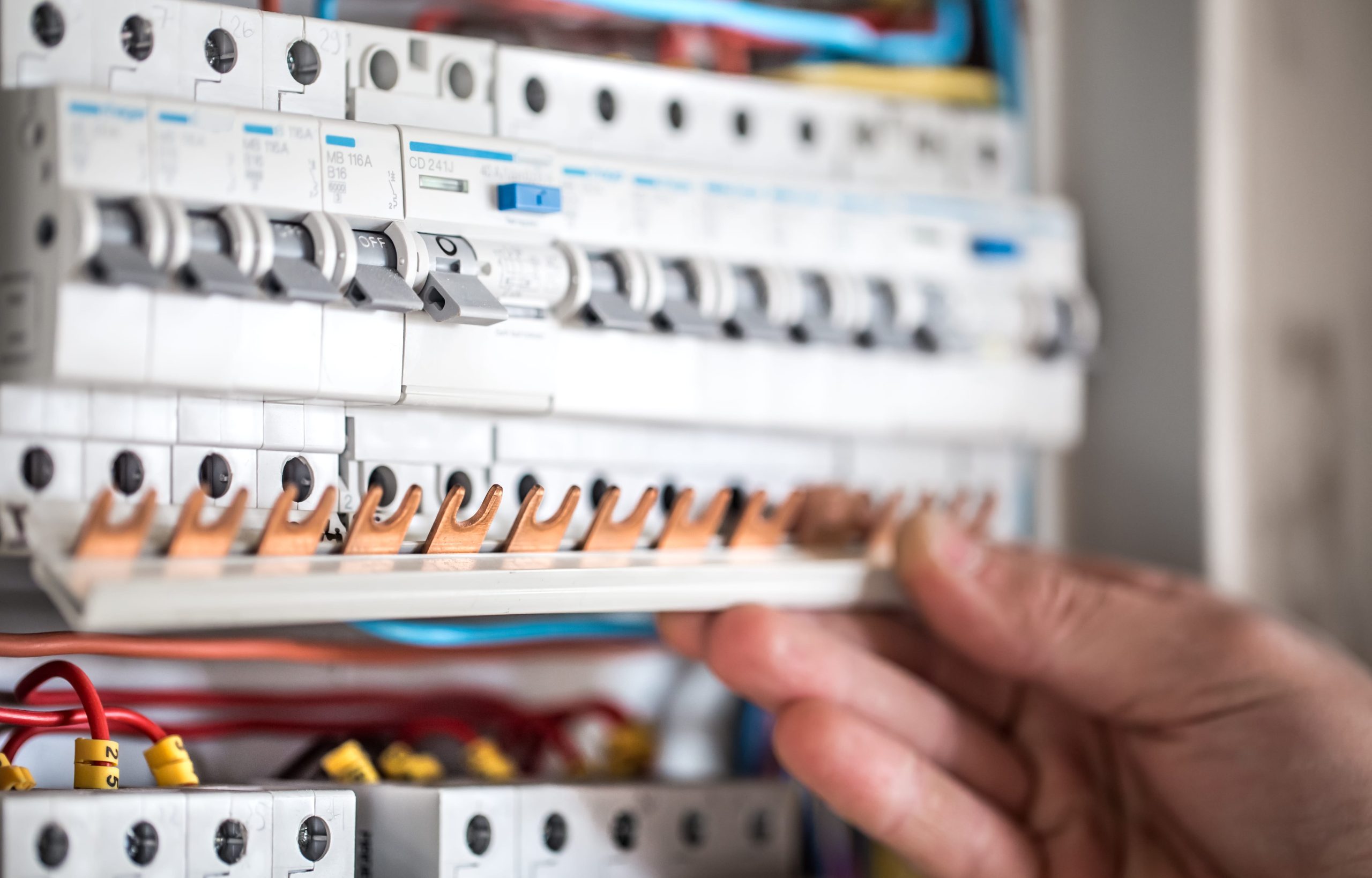electrician panou de sigurante